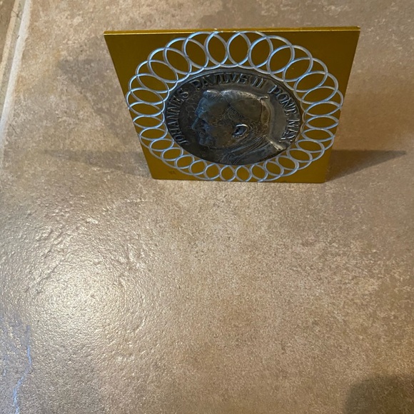 JOANNES PAVLVS II PONTIFEX MAXIMVS Size 3 3/4” X 3 3/4” - Picture 6 of 8